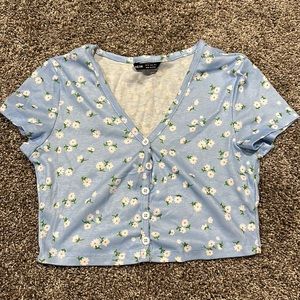v-neck button front ditsy floral tee